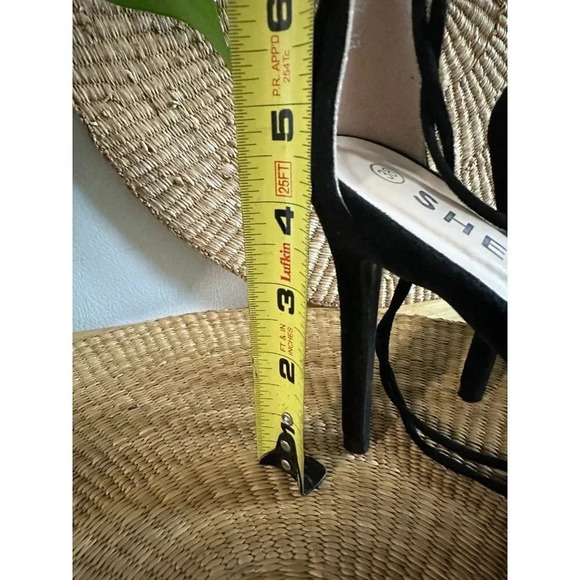 Shein Women’s size 38 Black Pom Pom Heels - Picture 2 of 6